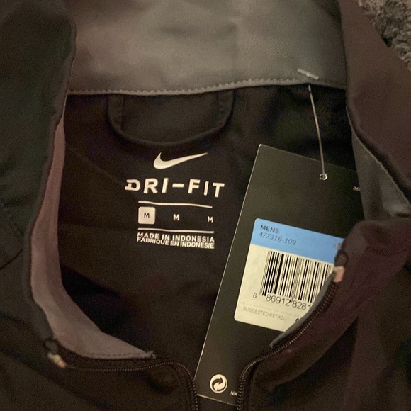 NWT men’s Nike jacket - Picture 2 of 3